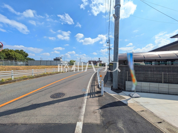 接道状況および現場風景 【西春日井郡豊山町大字豊場字諏訪】 接道状況および現場風景 【西春日井郡豊山町大字豊場字諏訪】