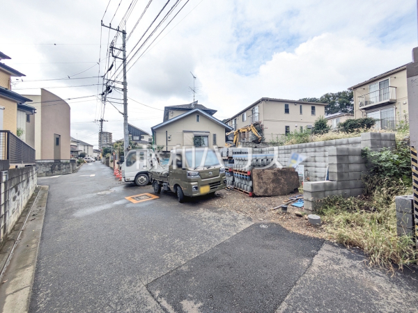 接道状況および現場風景 【所沢市大字下安松】 接道状況および現場風景 【所沢市大字下安松】