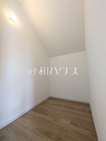ウォークインクローゼット 【狛江市猪方2丁目】 ウォークインクローゼット 【狛江市猪方2丁目】