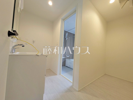 ≪5号棟 洗面室・浴室(施工中)≫ 【府中市分梅町3丁目】/撮影日2026/07/16