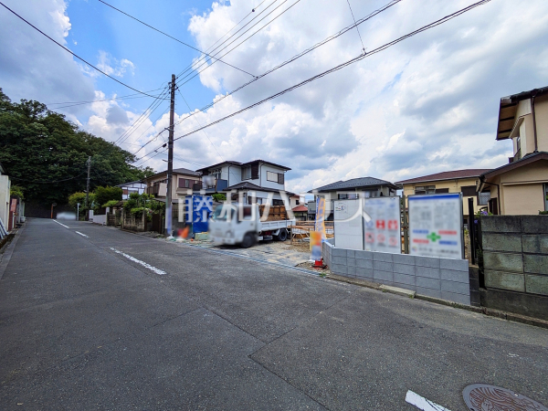 接道状況および現場風景 【日野市平山2丁目】 接道状況および現場風景 【日野市平山2丁目】