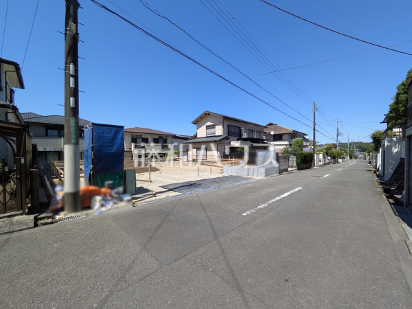 接道状況および現場風景 【日野市平山2丁目】 接道状況および現場風景 【日野市平山2丁目】
