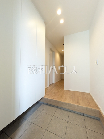 玄関ホール 【練馬区関町東1丁目】 玄関ホール 【練馬区関町東1丁目】