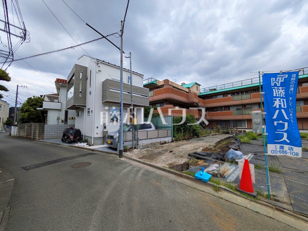 接道状況および現場風景 【三鷹市牟礼1丁目】 接道状況および現場風景 【三鷹市牟礼1丁目】