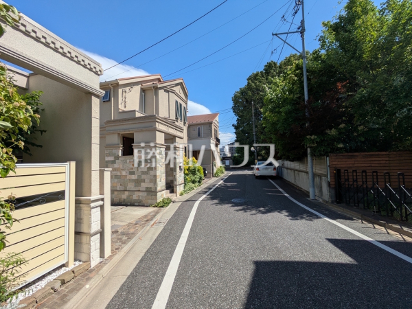 接道状況および現場風景 【練馬区春日町6丁目】 接道状況および現場風景 【練馬区春日町6丁目】