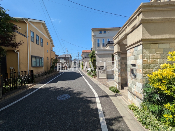 接道状況および現場風景 【練馬区春日町6丁目】 接道状況および現場風景 【練馬区春日町6丁目】