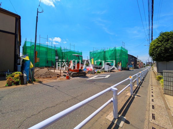 接道状況および現場風景 【新座市新堀2丁目】 建物のプレゼンをさせていただきますので、実際の完成イメージを思い描いていただくことができます。お気軽にお問合せ下さい。 接道状況および現場風景 【新座市新堀2丁目】 建物のプレゼンをさせていただきますので、実際の完成イメージを思い描いていただくことができます。お気軽にお問合せ下さい。