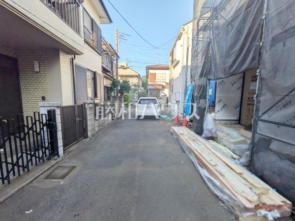 接道状況および現場風景 【新座市野寺3丁目】 接道状況および現場風景 【新座市野寺3丁目】