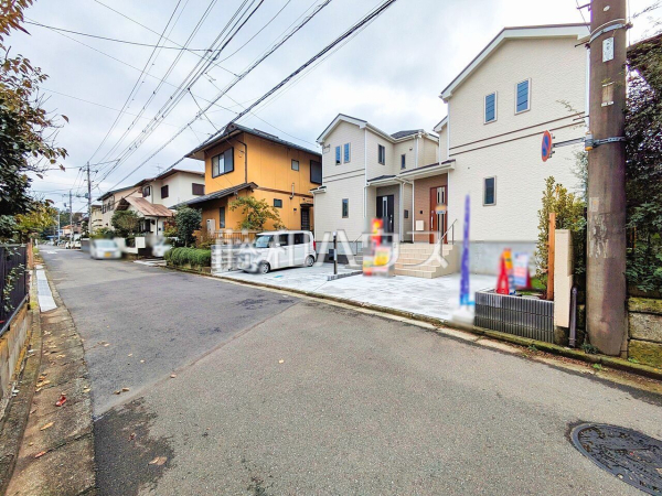 A号棟 接道状況および現場風景 【所沢市中新井4丁目】 A号棟 接道状況および現場風景 【所沢市中新井4丁目】