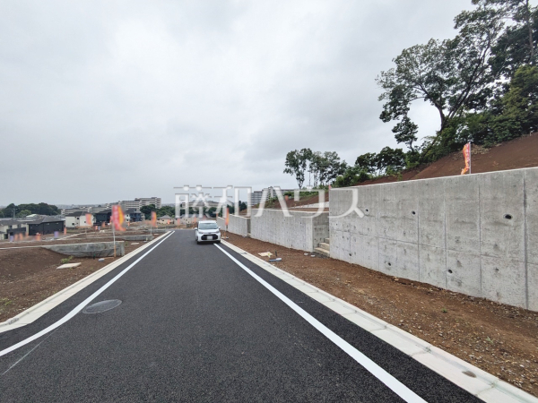 接道状況および現場風景 【八王子市長房町】 接道状況および現場風景 【八王子市長房町】