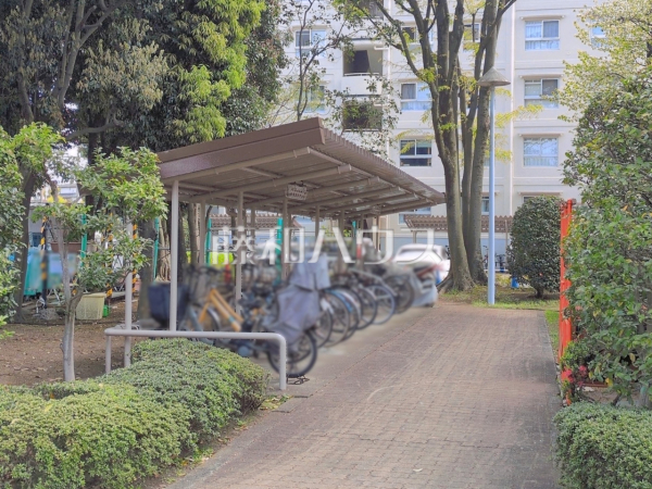 駐輪場 【志木ニュータウン東の森壱番街六号棟】 駐輪場 【志木ニュータウン東の森壱番街六号棟】