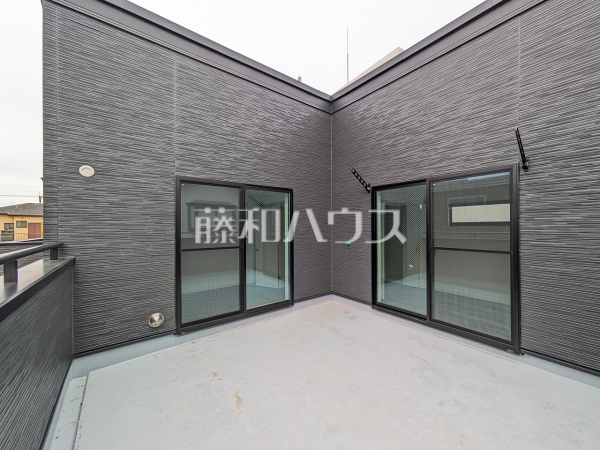 2号棟 バルコニー 【新座市野火止7丁目】 2号棟 バルコニー 【新座市野火止7丁目】