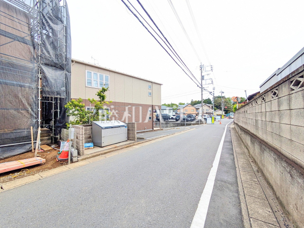 接道状況および現場風景 【和光市下新倉4丁目】 接道状況および現場風景 【和光市下新倉4丁目】