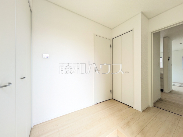 1号棟 玄関 【和光市下新倉4丁目】 1号棟 玄関 【和光市下新倉4丁目】