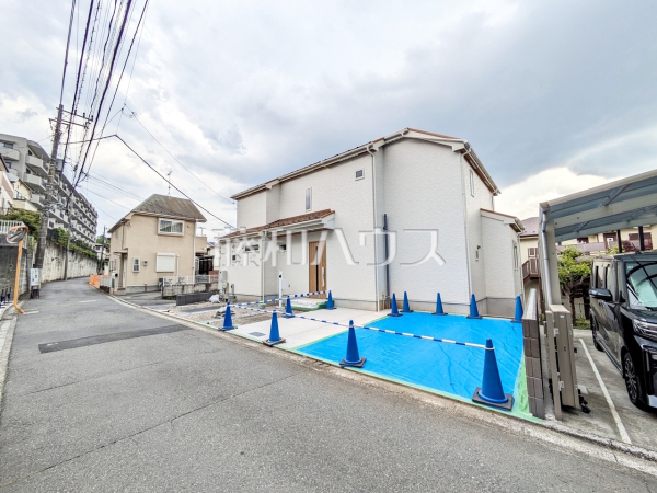 接道状況および現場風景 【日野市西平山5丁目】 接道状況および現場風景 【日野市西平山5丁目】
