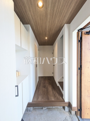 2号棟 玄関 【東村山市青葉町1丁目】