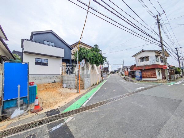 接道状況および現場風景 【福岡市東区若宮2丁目】 接道状況および現場風景 【福岡市東区若宮2丁目】