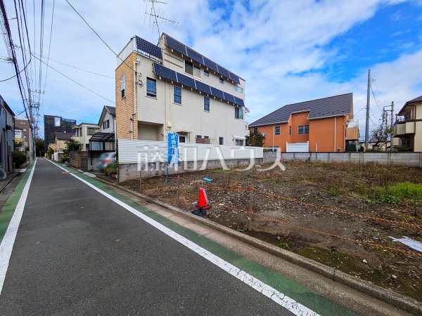 接道状況および現場風景 【三鷹市下連雀3丁目】 接道状況および現場風景 【三鷹市下連雀3丁目】