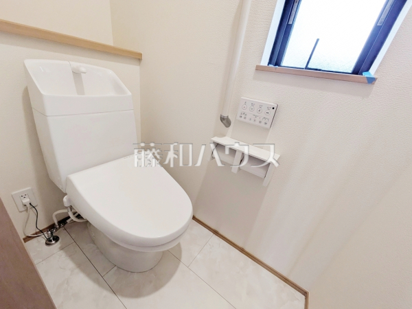 B号棟 トイレ 【練馬区大泉学園町8丁目】 B号棟 トイレ 【練馬区大泉学園町8丁目】