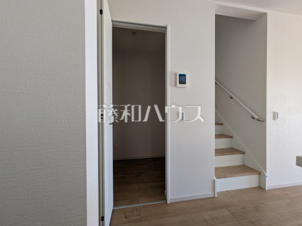 1号棟 ウォークインクローゼット 【小平市花小金井8丁目】 1号棟 ウォークインクローゼット 【小平市花小金井8丁目】