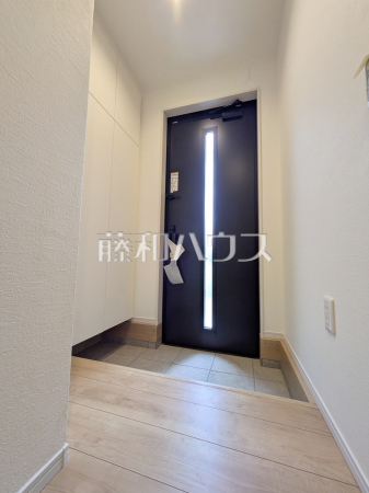 玄関ホール 【府中市西原町4丁目】 玄関ホール 【府中市西原町4丁目】