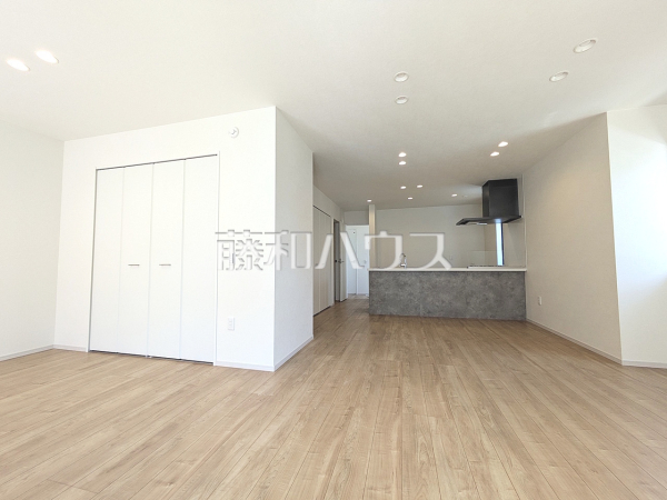 リビング 【府中市西原町4丁目】 リビング 【府中市西原町4丁目】