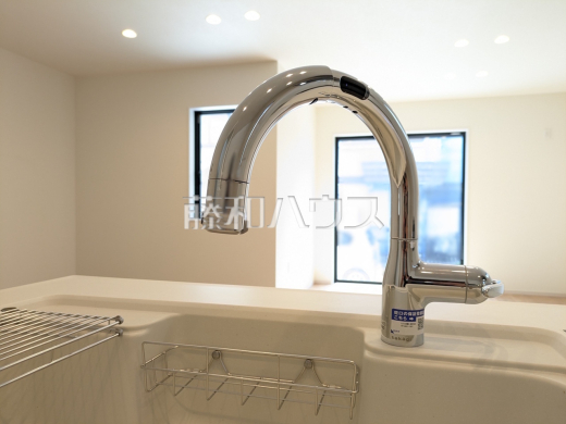 浄水器一体型水栓 【小平市花小金井5丁目】 いつでもおいしいお水が飲める浄水器一体型水栓も完備