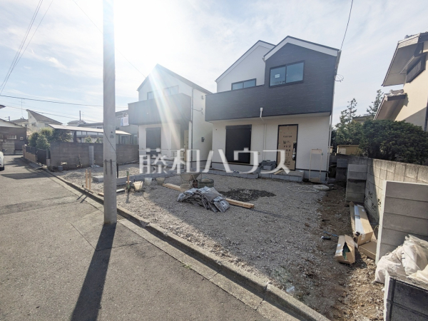 接道状況および現場風景 【清瀬市中清戸2丁目】 接道状況および現場風景 【清瀬市中清戸2丁目】