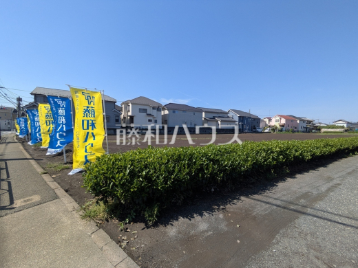 現場風景 【清瀬市野塩3丁目】 建物のプレゼンをさせていただきますので、実際の完成イメージを思い描いていただくことができます。お気軽にお問合せ下さい。