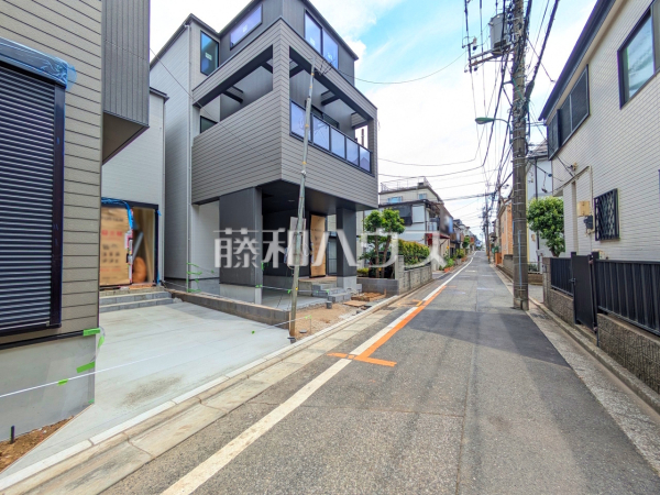 接道状況および現場風景 【朝霞市三原4丁目】 接道状況および現場風景 【朝霞市三原4丁目】