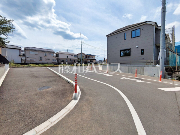 接道状況および現場風景 【所沢市大字北秋津】 接道状況および現場風景 【所沢市大字北秋津】