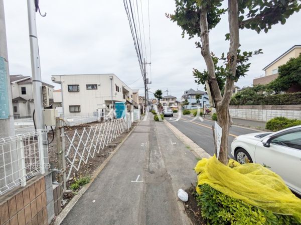 接道状況および現場風景 【所沢市東所沢和田1丁目】 接道状況および現場風景 【所沢市東所沢和田1丁目】