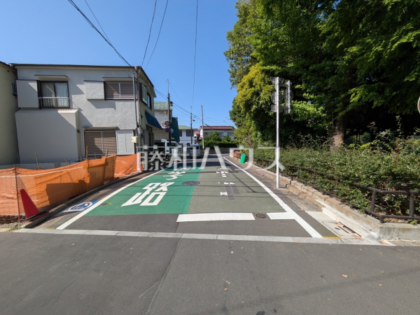接道状況および現場風景 【杉並区高井戸西1丁目】 接道状況および現場風景 【杉並区高井戸西1丁目】