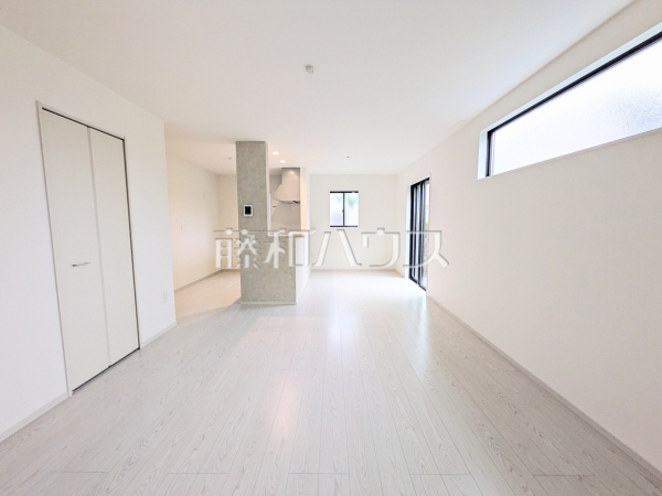 リビング 【福岡市西区大字千里】 リビング 【福岡市西区大字千里】