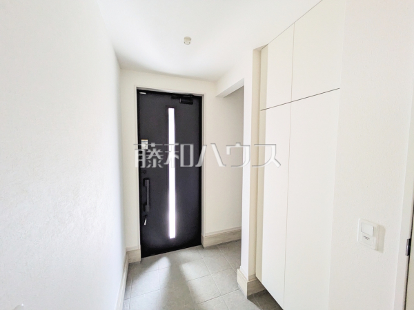 2号棟 玄関 【糟屋郡粕屋町仲原2丁目】 2号棟 玄関 【糟屋郡粕屋町仲原2丁目】