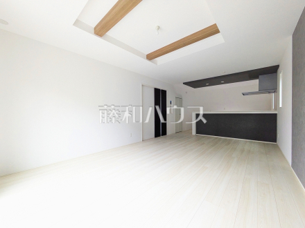 3号棟 リビング 【立川市若葉町3丁目】/撮影日2026/09/28
