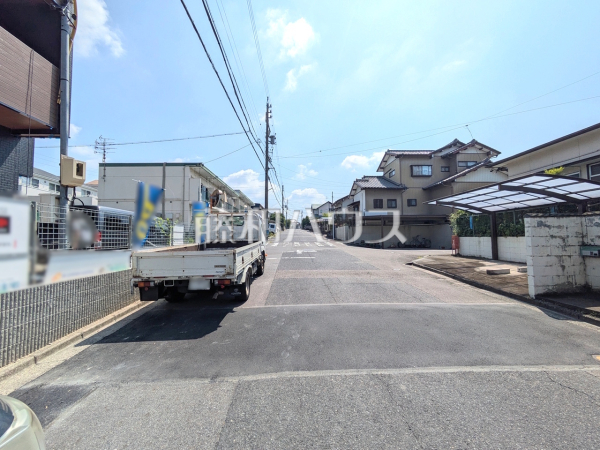 接道状況および現場風景 【春日井市岩成台5丁目】 接道状況および現場風景 【春日井市岩成台5丁目】