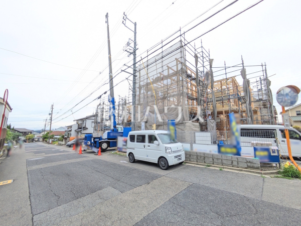 接道状況および現場風景 【春日井市岩成台5丁目】 接道状況および現場風景 【春日井市岩成台5丁目】