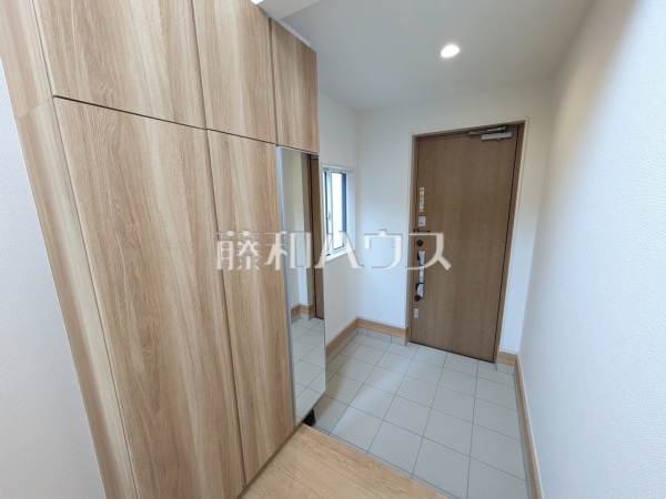 2号棟 玄関 【春日井市岩成台5丁目】 2号棟 玄関 【春日井市岩成台5丁目】