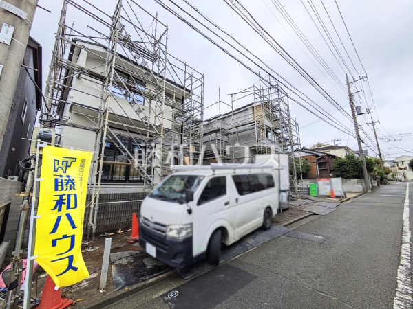 接道状況および現場風景 【調布市東つつじケ丘2丁目】 接道状況および現場風景 【調布市東つつじケ丘2丁目】