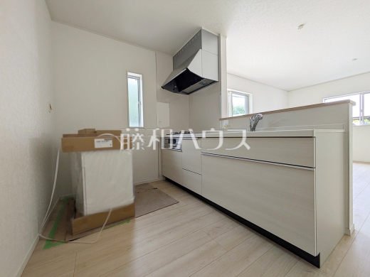 4号棟 キッチン(施工中) 【調布市富士見町3丁目】