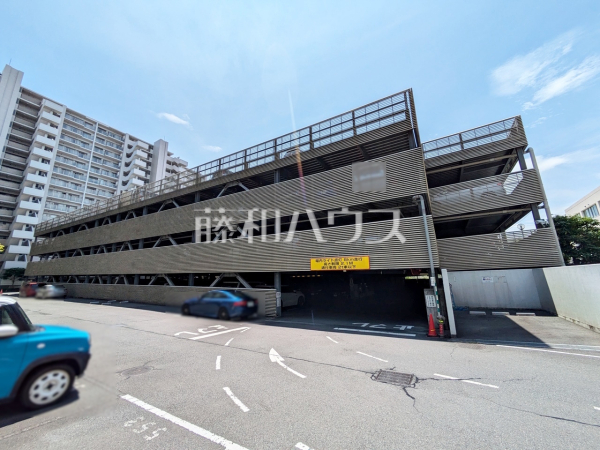 駐車場 【エフユニバース】 駐車場 【エフユニバース】