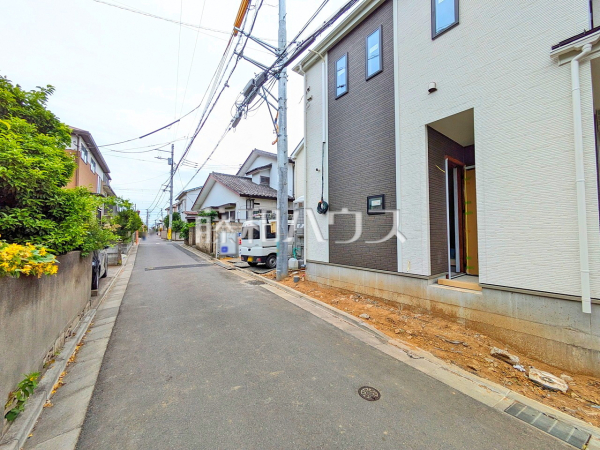 接道状況および現場風景 【小平市花小金井5丁目】 接道状況および現場風景 【小平市花小金井5丁目】