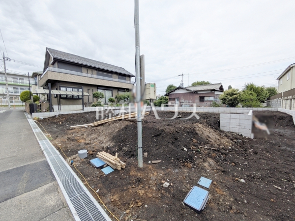 3号棟 現地写真 【日野市多摩平3丁目】家族みんなの眩い笑顔、豊かな開口がもたらすこの場所は過ごす時を楽しむ時を紡ぐ場所、たくさんの笑顔があふれ心地よい時間が流れていくことでしょう。 3号棟 現地写真 【日野市多摩平3丁目】家族みんなの眩い笑顔、豊かな開口がもたらすこの場所は過ごす時を楽しむ時を紡ぐ場所、たくさんの笑顔があふれ心地よい時間が流れていくことでしょう。