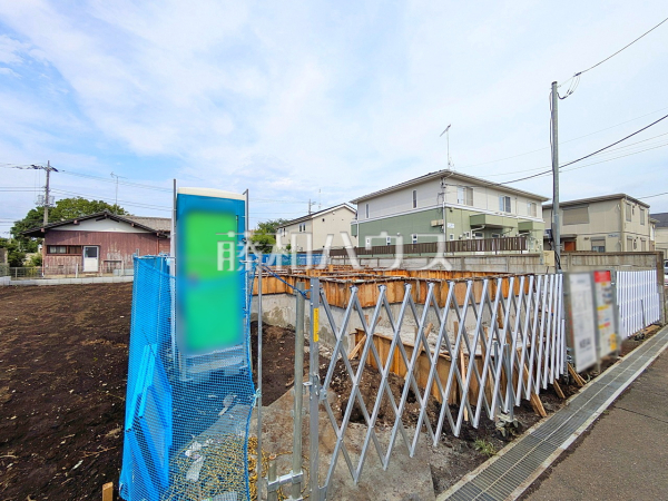 3号棟 外観 【日野市多摩平3丁目】完成後には確認できなくなる構造部分などがご覧いただけます。完成後の内覧とは違った視点での現地見学が可能です。 3号棟 外観 【日野市多摩平3丁目】完成後には確認できなくなる構造部分などがご覧いただけます。完成後の内覧とは違った視点での現地見学が可能です。