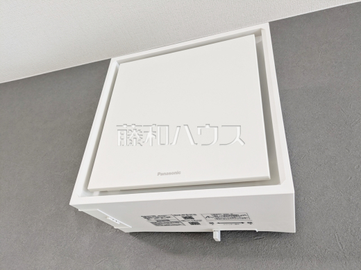 2号棟 熱交換気扇 【狛江市東野川3丁目】 花粉・PM2.5などの微小粒子物質の侵入を防ぎ、快適な室内を保ちます。