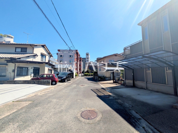 接道状況および現場風景 【福岡市東区和白丘2丁目】 接道状況および現場風景 【福岡市東区和白丘2丁目】