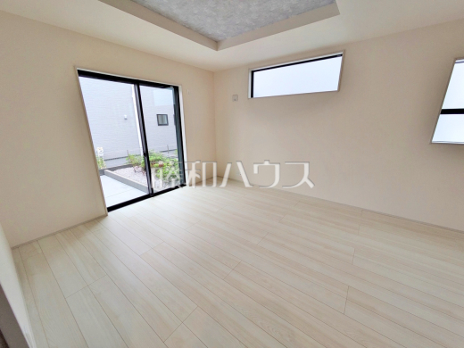 10号棟 リビング 【国分寺市北町4丁目】