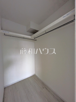 2号棟 ウォークインクローゼット 【八王子市子安町2丁目】/撮影日2026/07/17