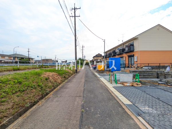 接道状況および現場風景 【春日井市柏井町7丁目】 接道状況および現場風景 【春日井市柏井町7丁目】